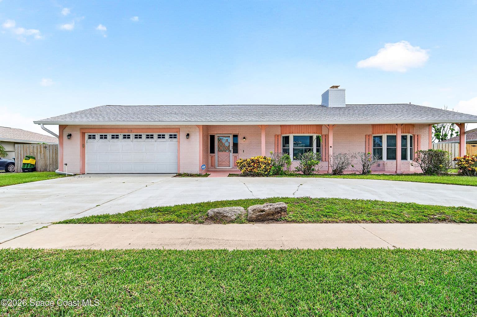 215 Dogwood Ave