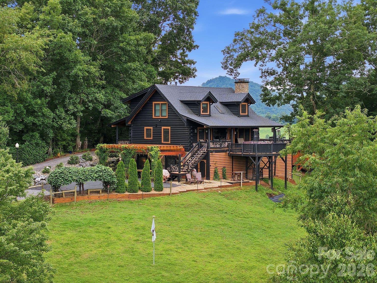 206 Hamlet Dr