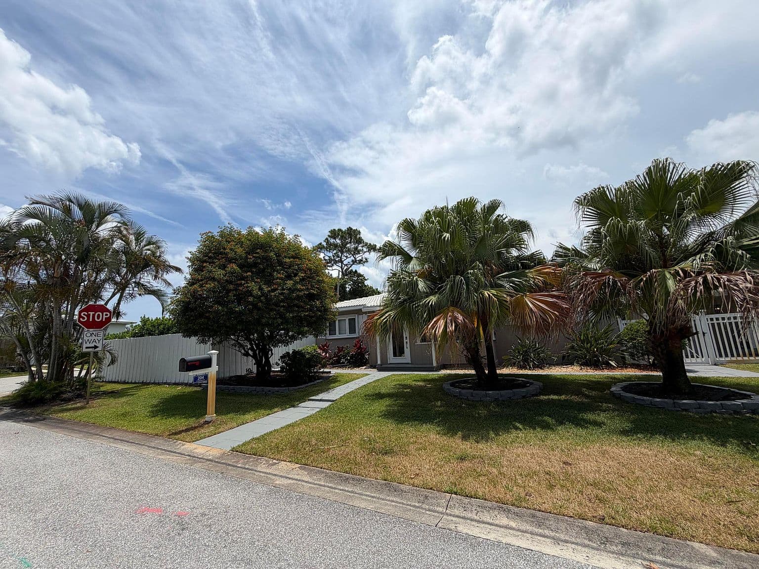 204 S Seacrest Circle — photo 5