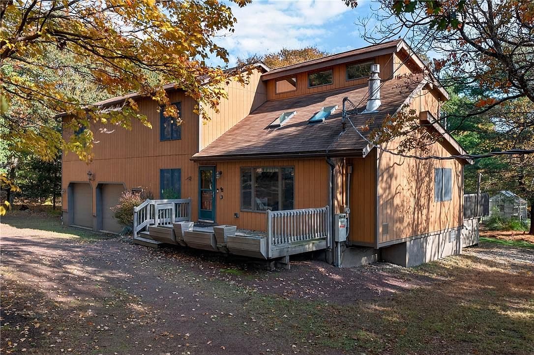 320 Midland Ct