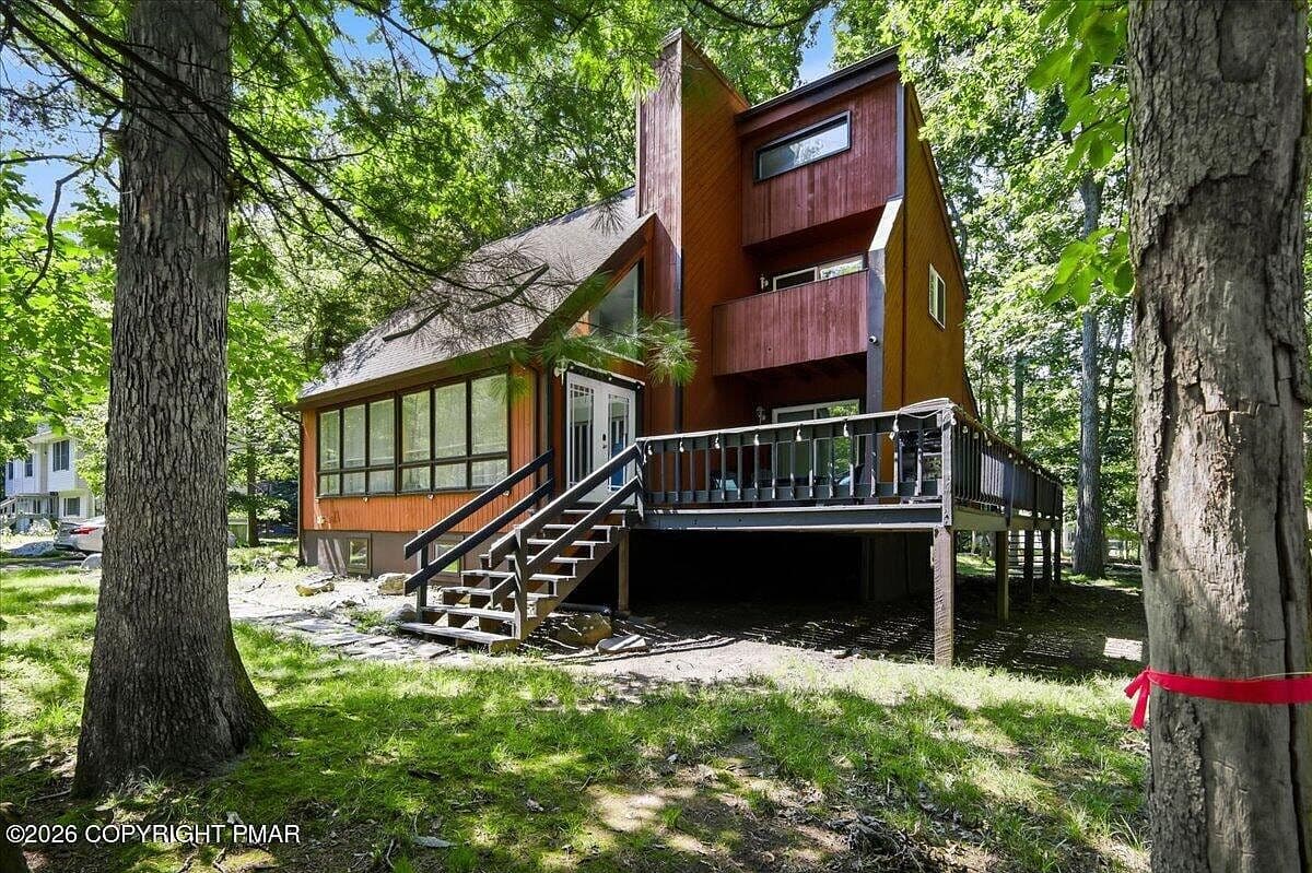 328 Fernwood Dr