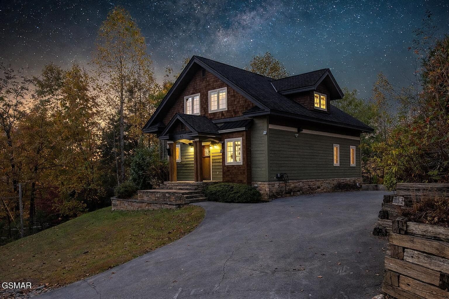 415 Matterhorn Dr - Image 3