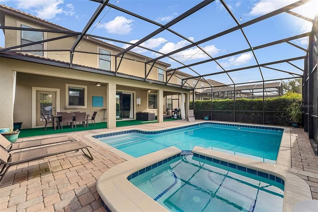 1520 Moon Valley Dr - Image 2