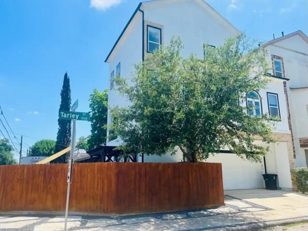1518 Tarley St - Image 3