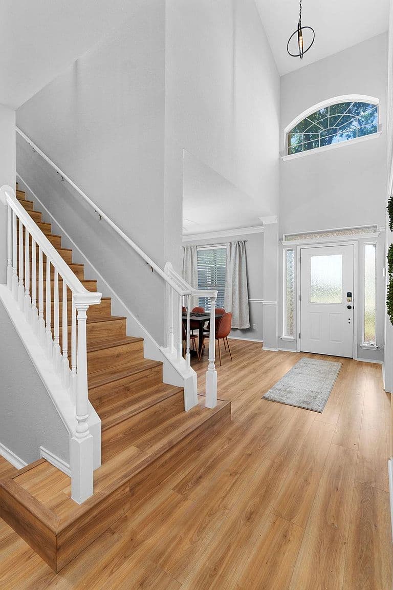 807 Clarence Bohls Ln - Image 2