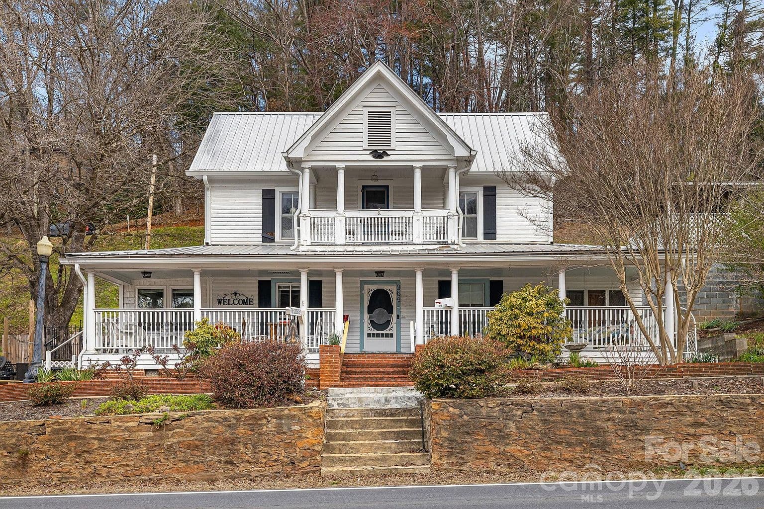 364 Haywood Rd
