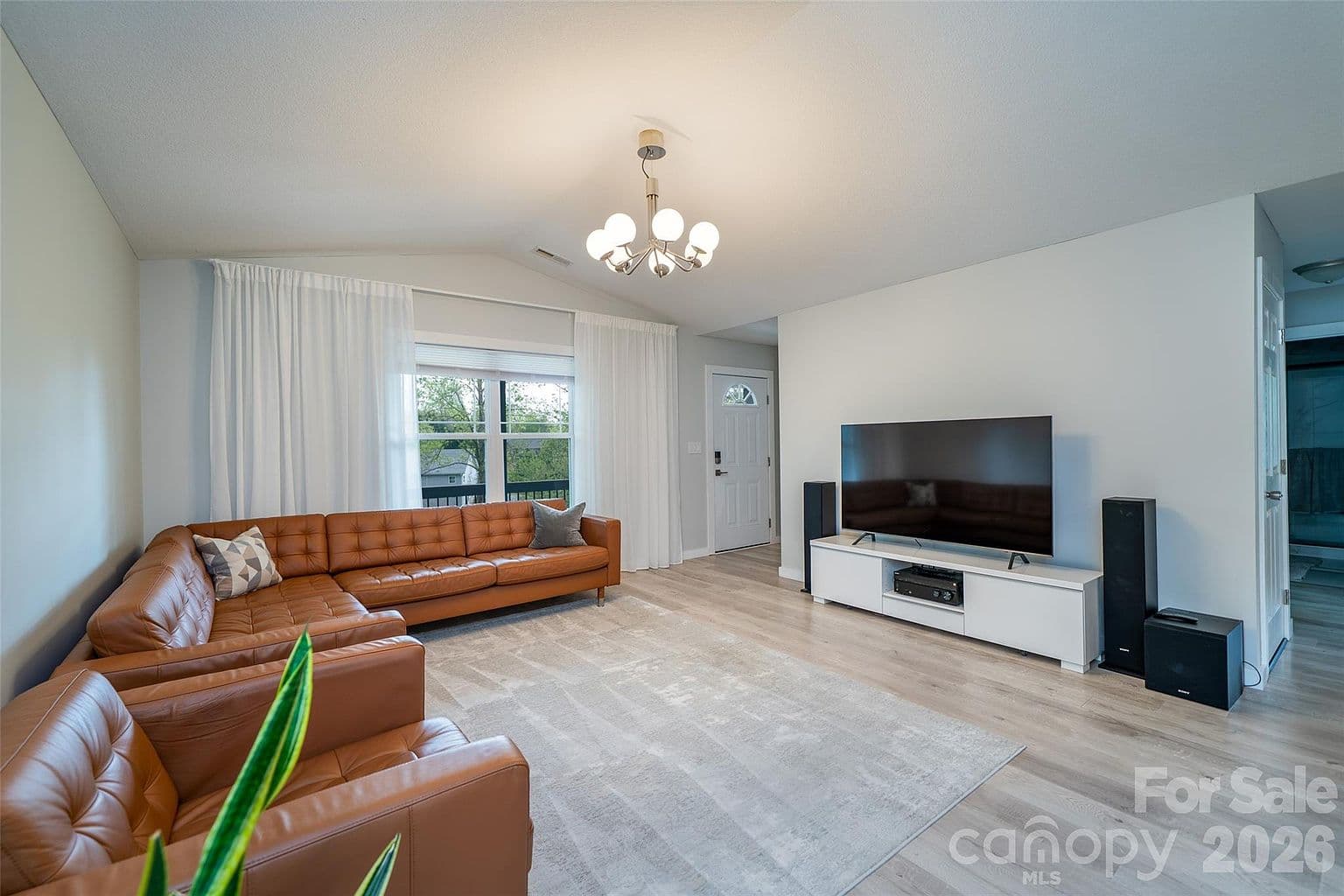 16 Danielbrooke Dr - Image 3