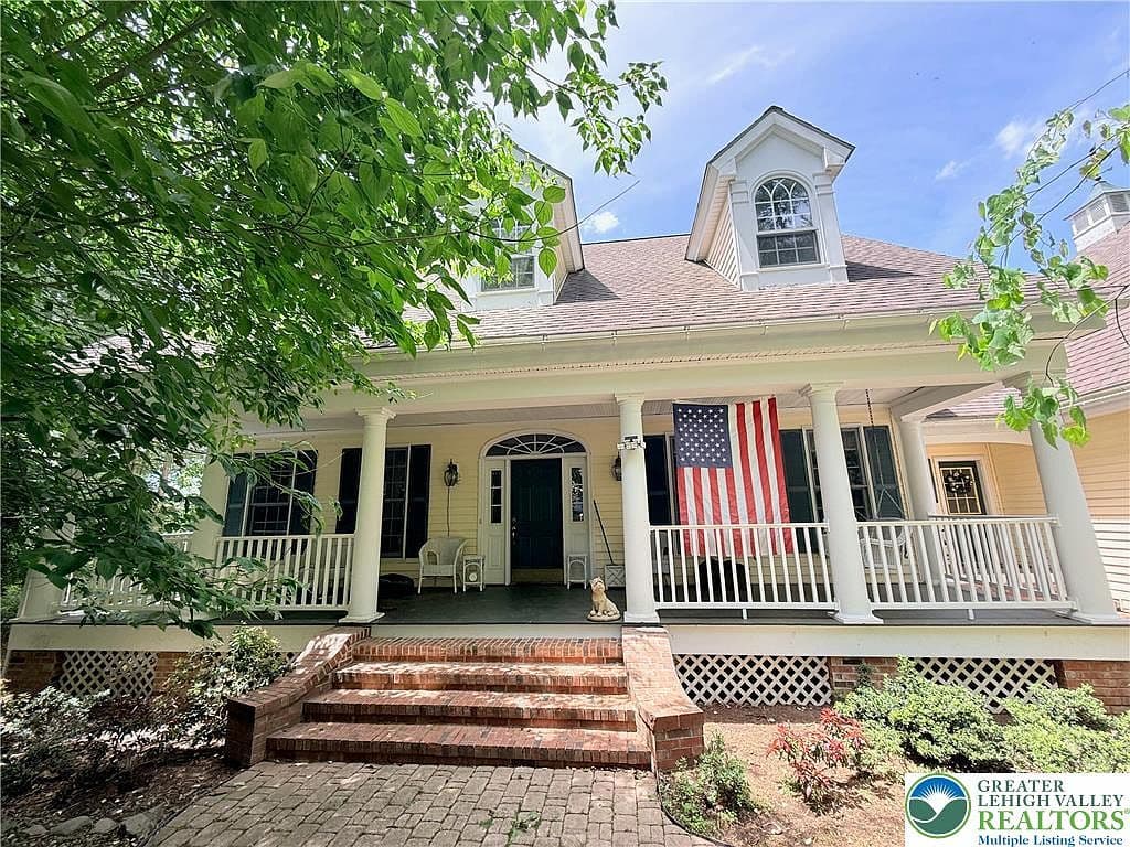 237 Eastshore Dr
