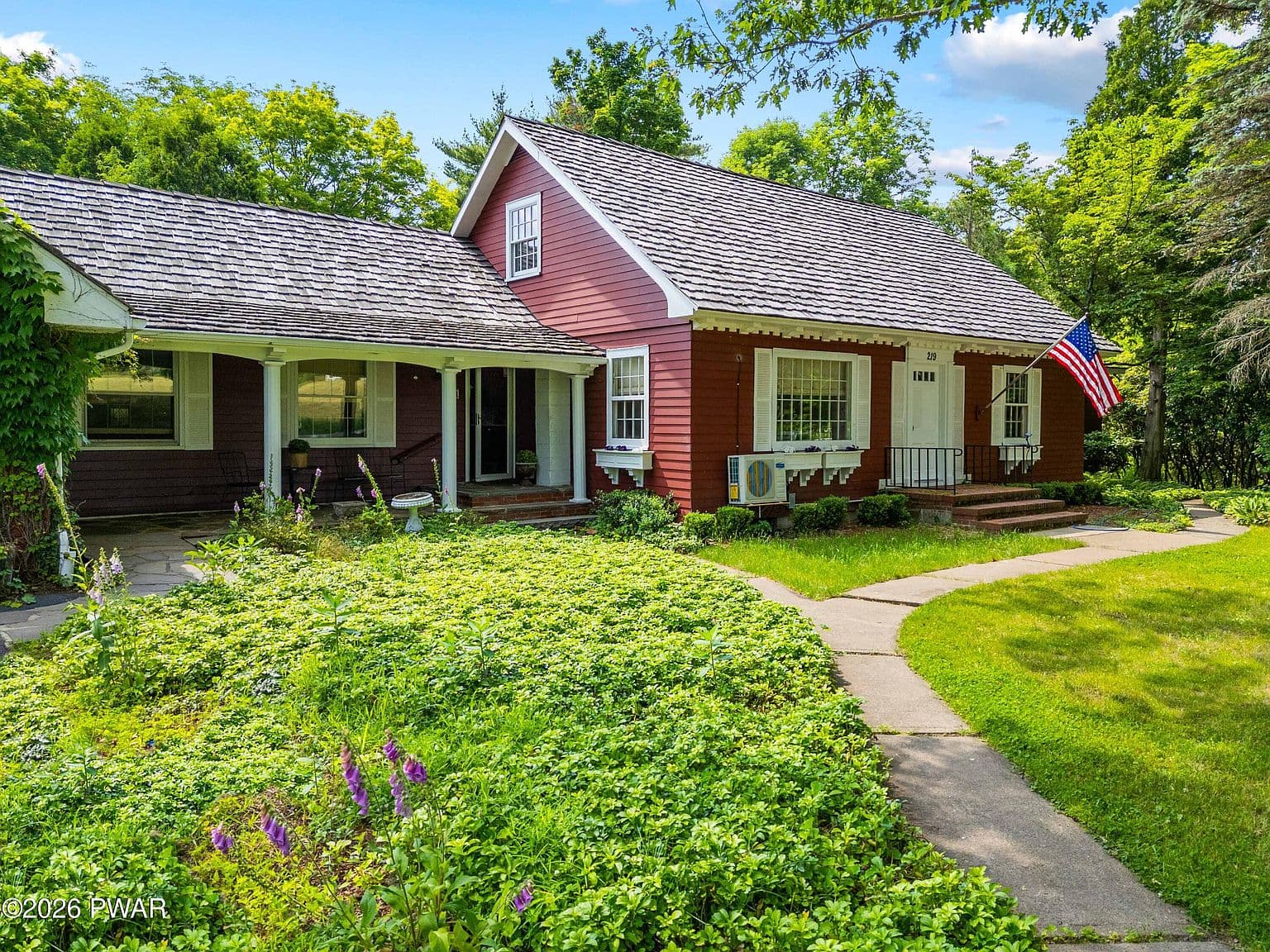 219 Gravity Rd - Image 3