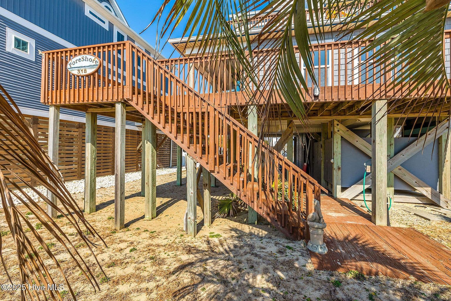 318 E Beach Drive — photo 5