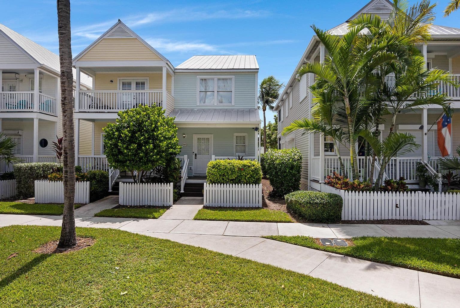 7075 Hawks Cay Blvd - Image 2