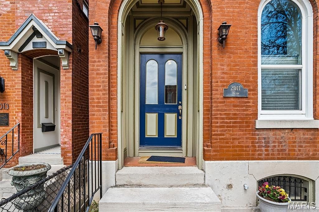 2011 Victor St - Image 3