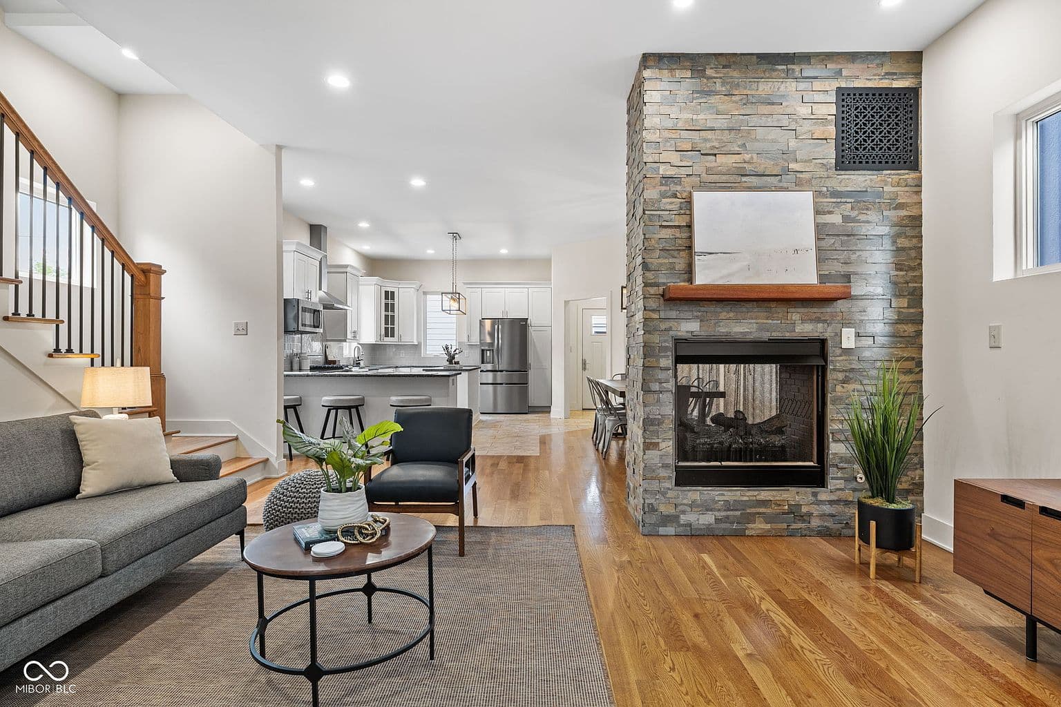 1202 Fletcher Ave - Image 2