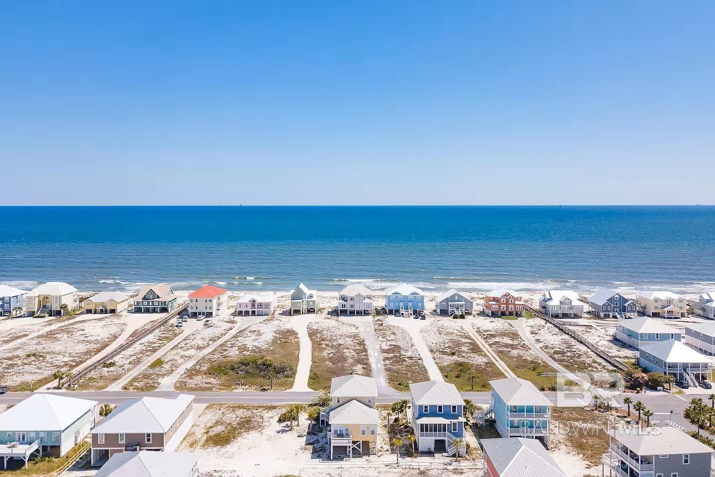 6215 Sawgrass Dr - Image 3