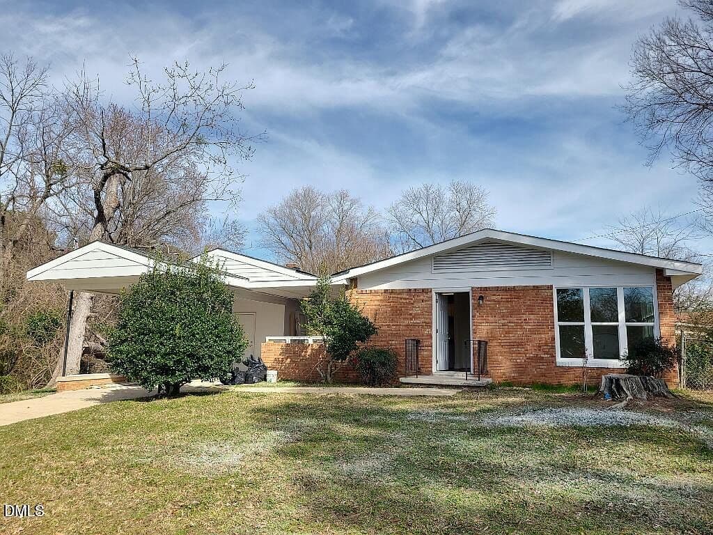 2605 Alton Pl