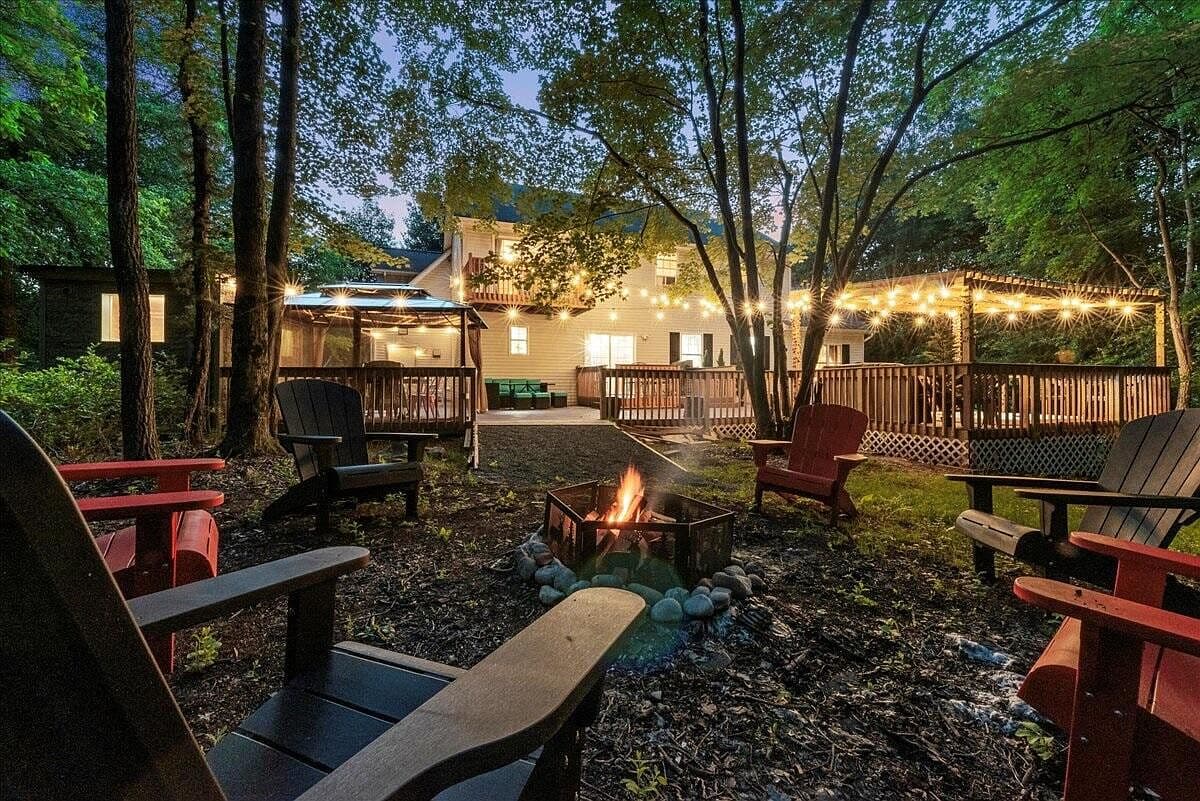 2115 Mink Ln