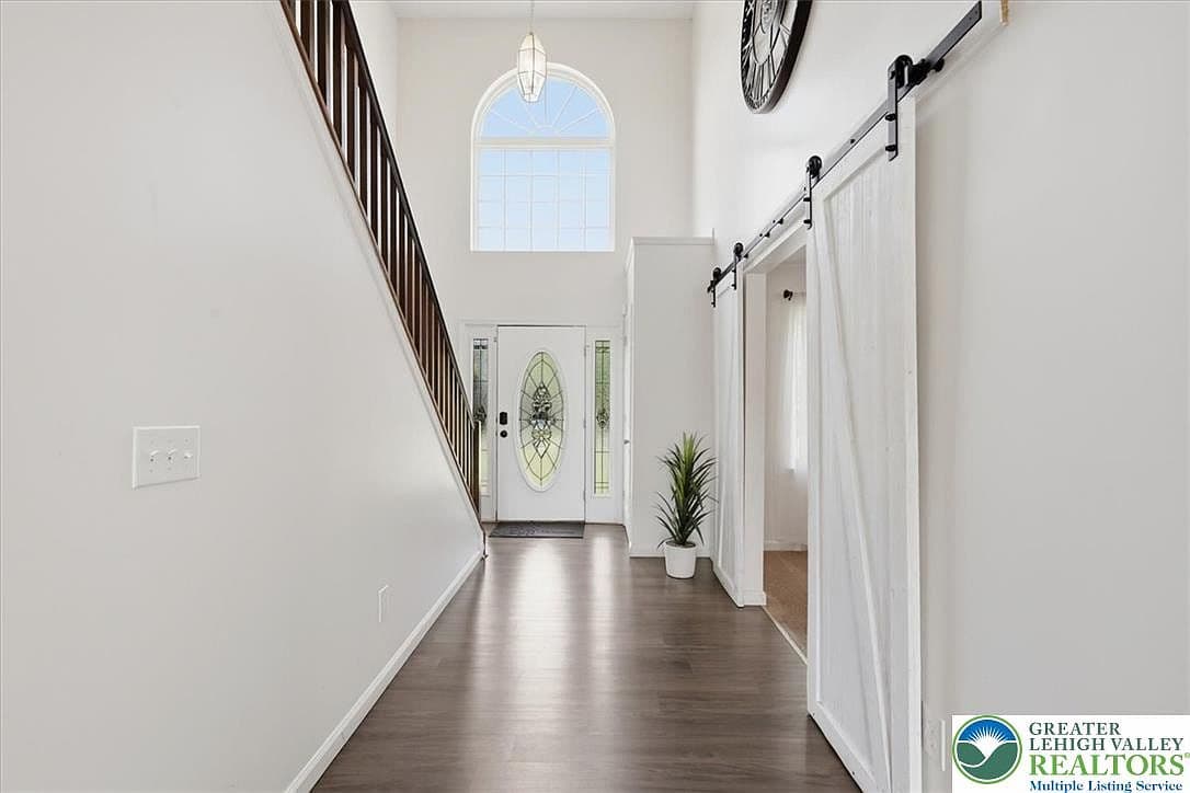 1091 Clover Rd - Image 2
