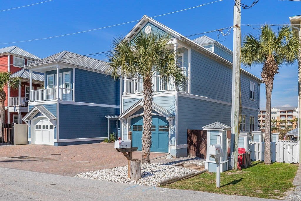 1012 32nd St - Image 3