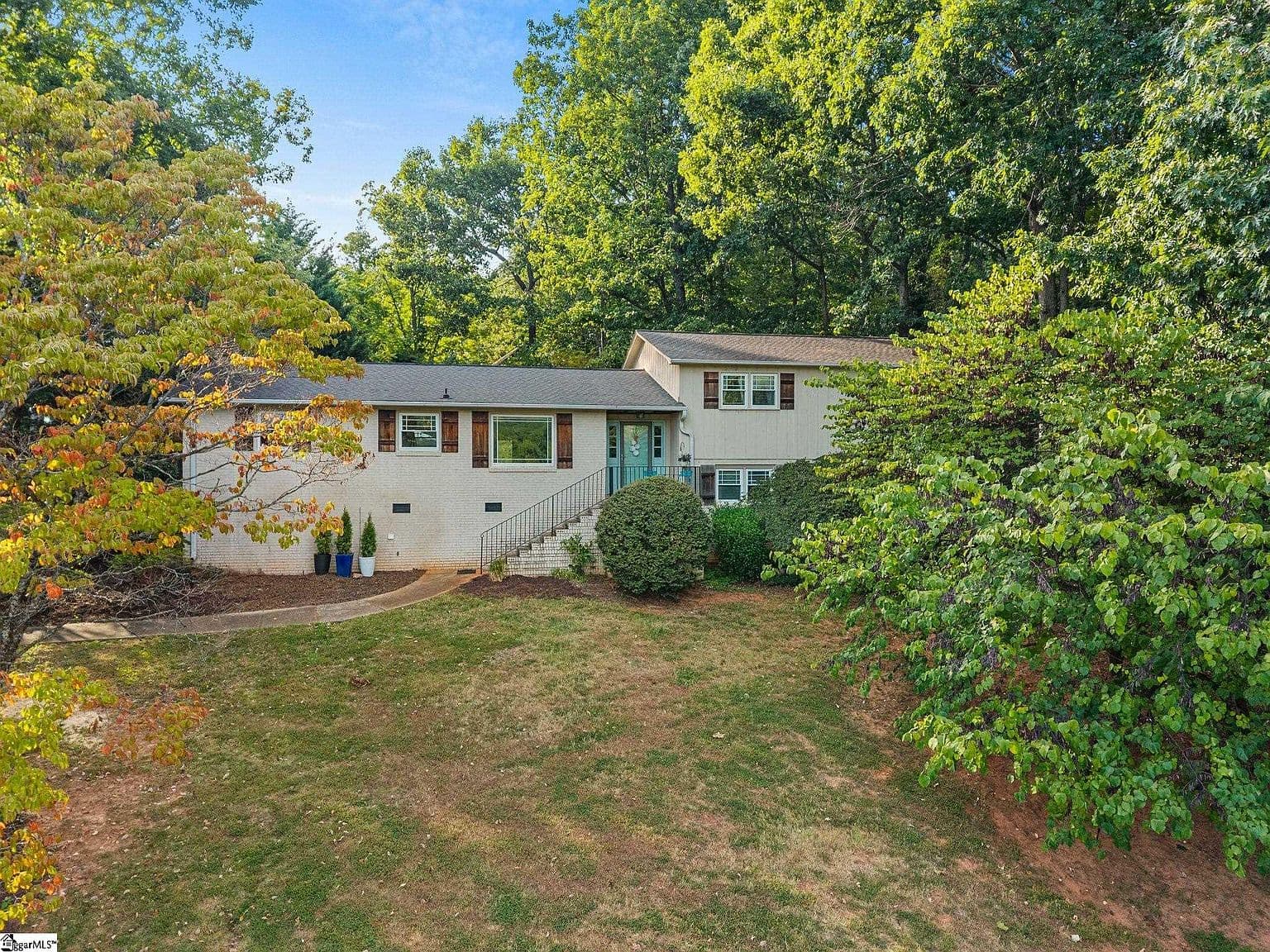117 Club View Dr