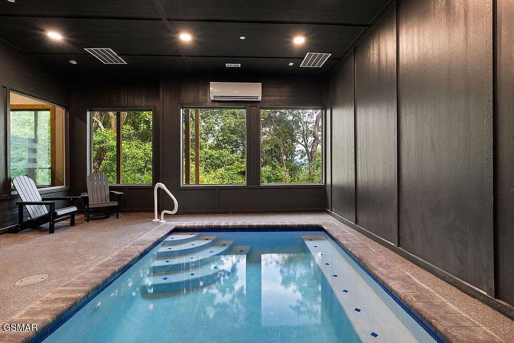 1870 Mountain Ash Way - Image 3