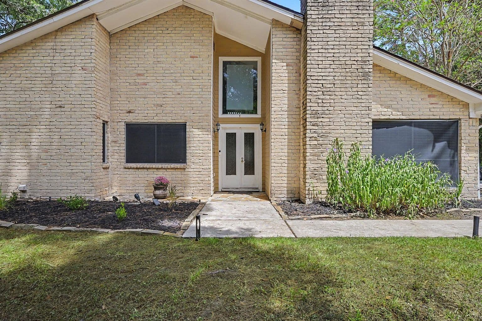 2407 Fawnwood Ln