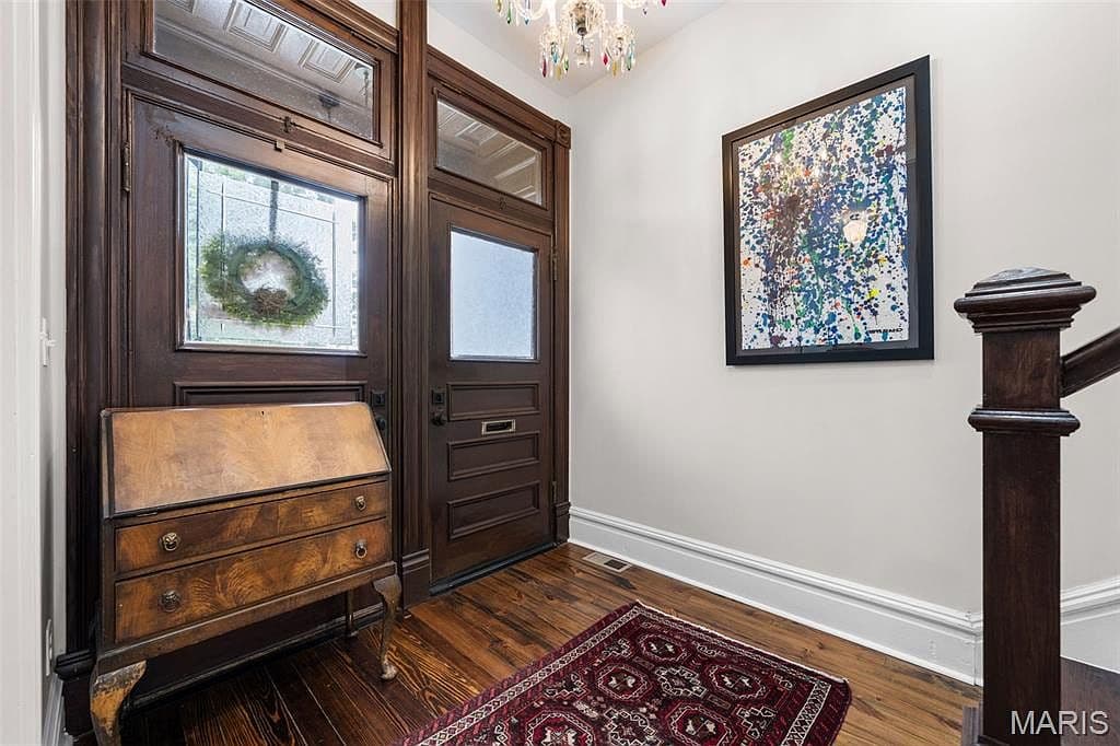 2745 Armand Pl - Image 2