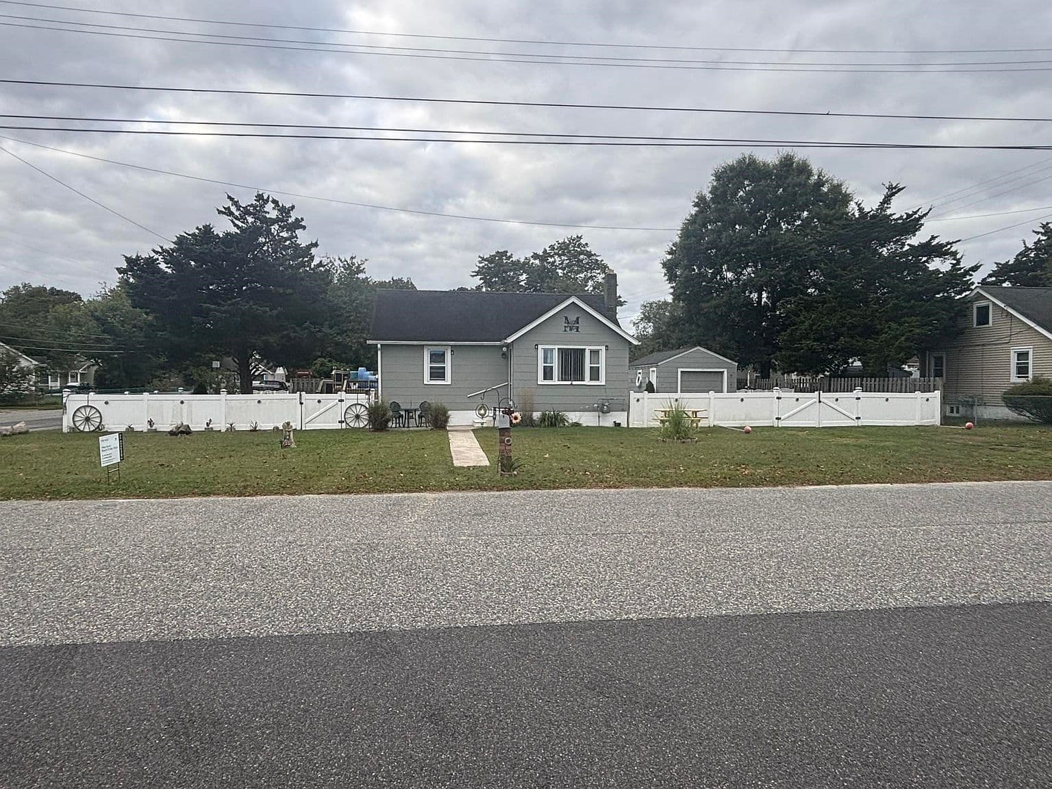 18 Ellery Rd