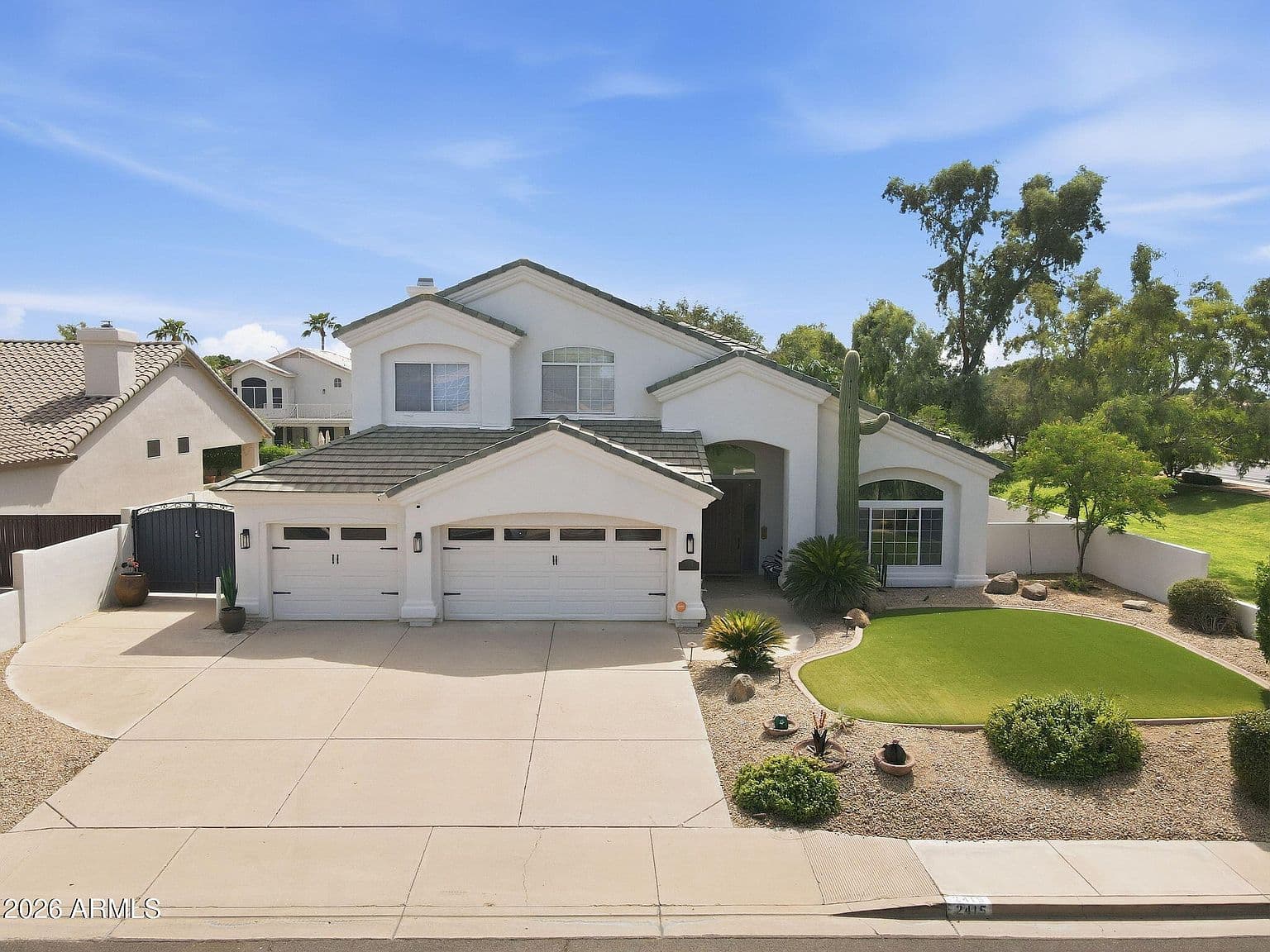2415 E Mallory Street — photo 2