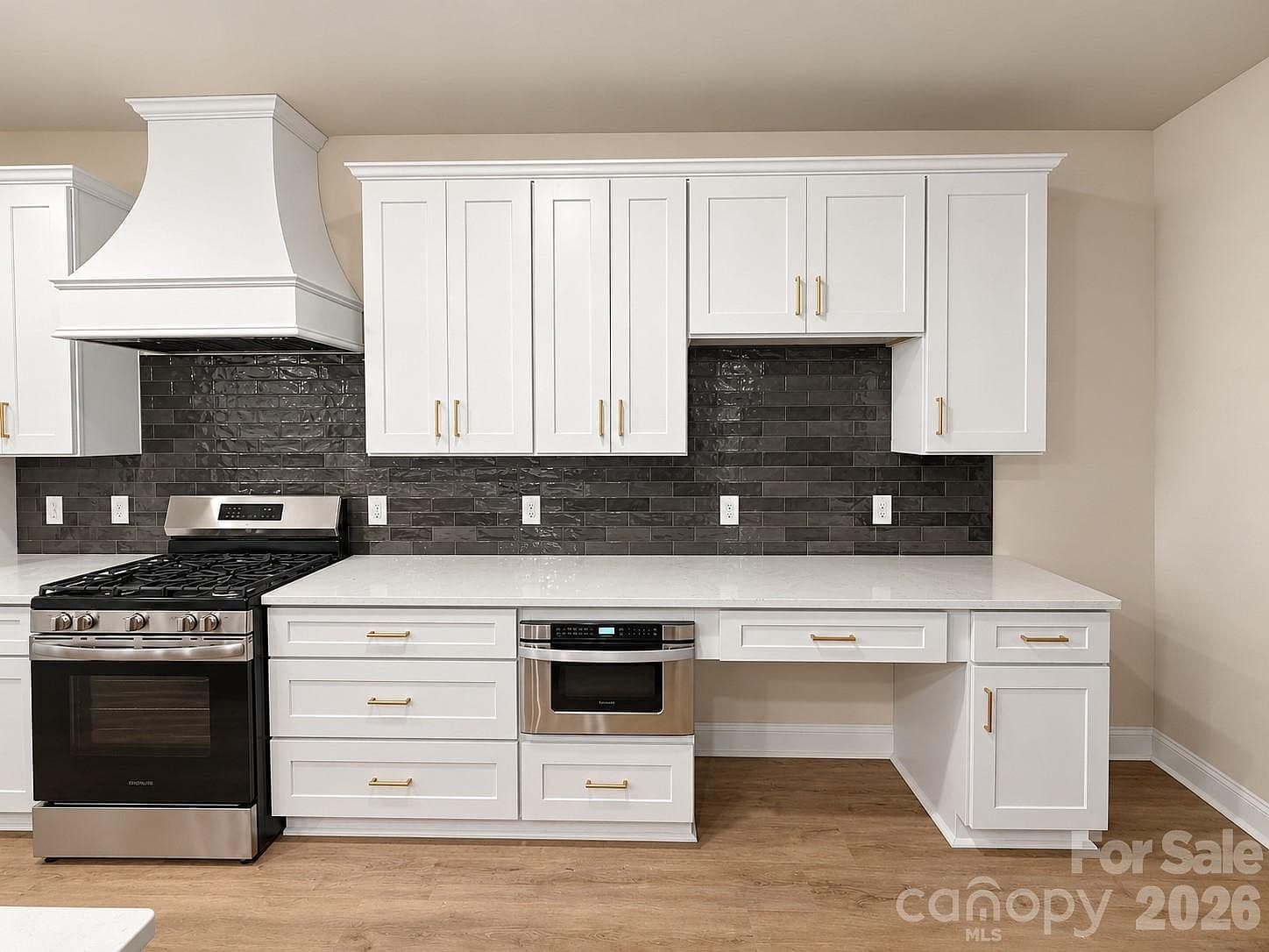 552 Carolyn Ln — photo 6