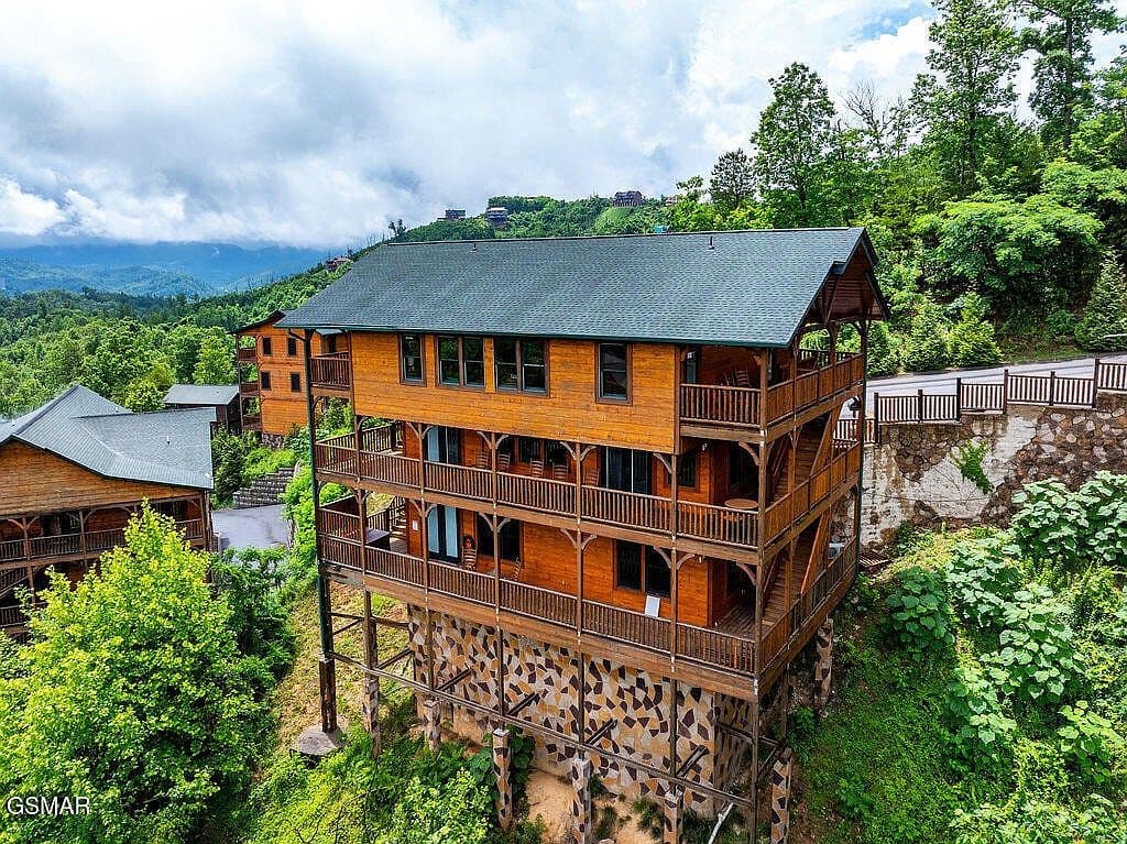 776 Mountain Stream Way - Image 3