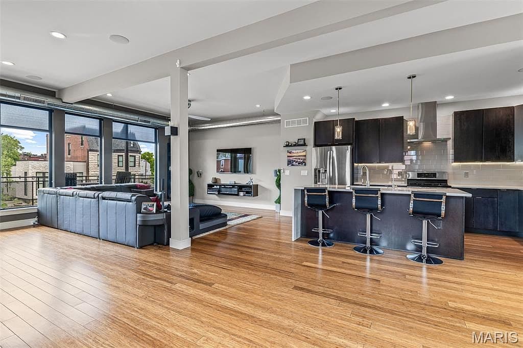 2834 Lafayette Ave - Image 2