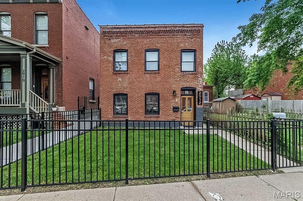 2912 Missouri Ave Saint Louis MO 63118 - Image 2
