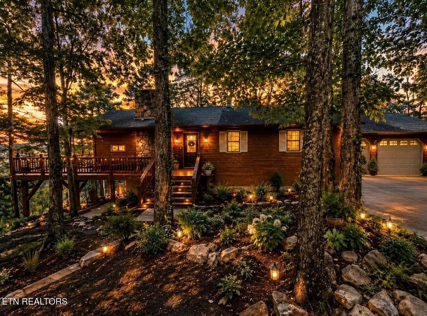 1001 Old Laurel Ln