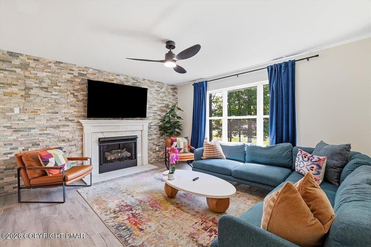 160 Summerton Cir - Image 2