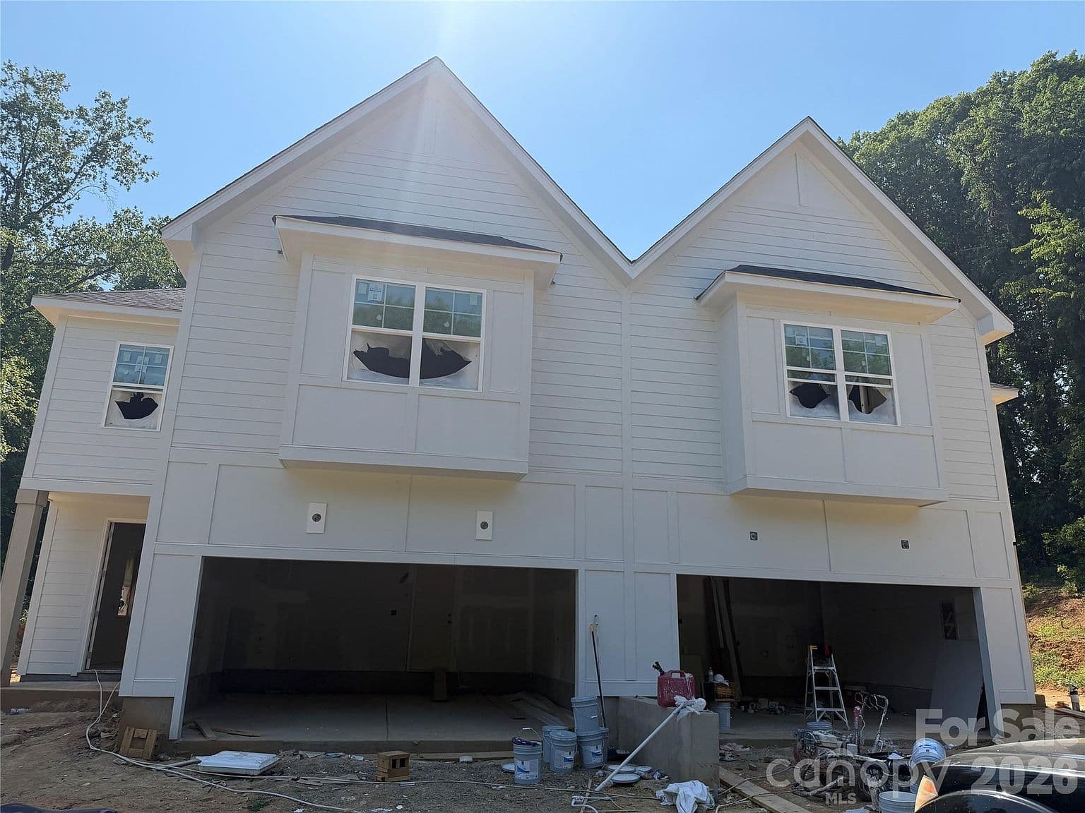 548 Carolyn Ln - Image 2
