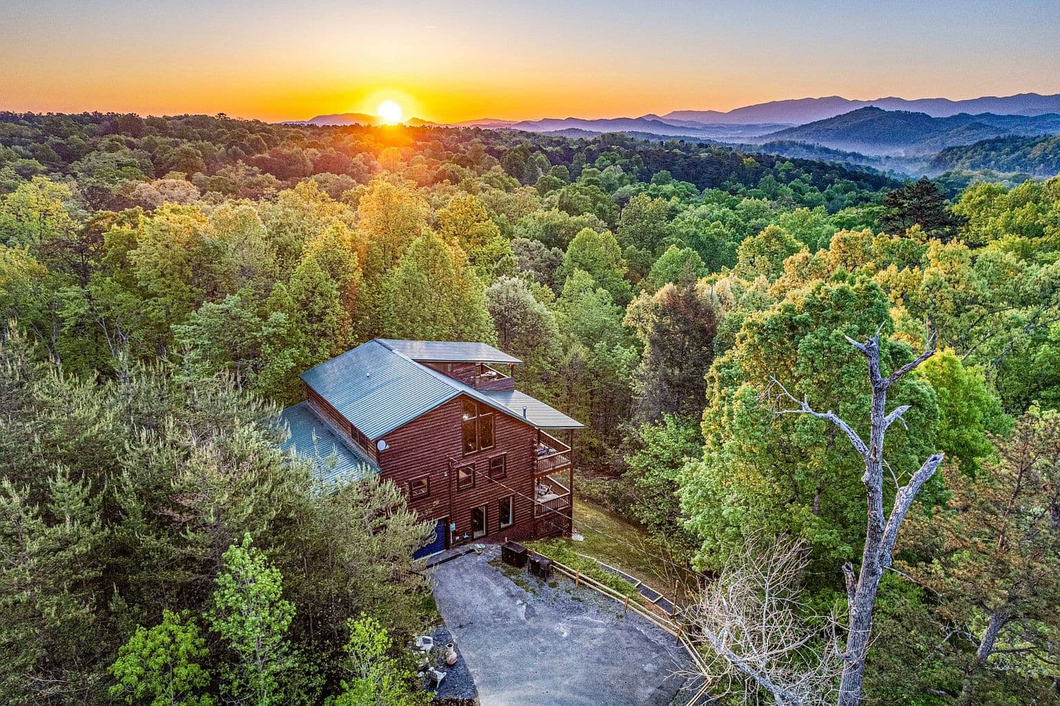 2010 Bluff Mountain Rd - Image 2