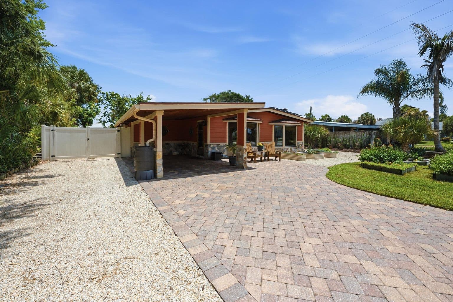 1055 S Brevard Avenue - Image 2