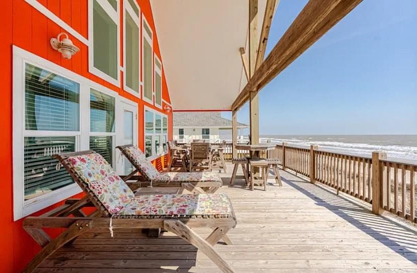980 Bay St Gilchrist TX 77617 - Image 2
