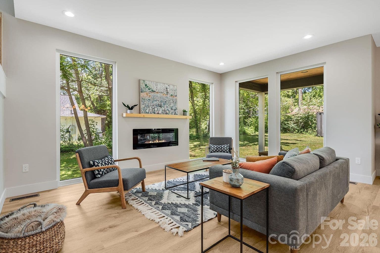 211 Ruby Ave — photo 5