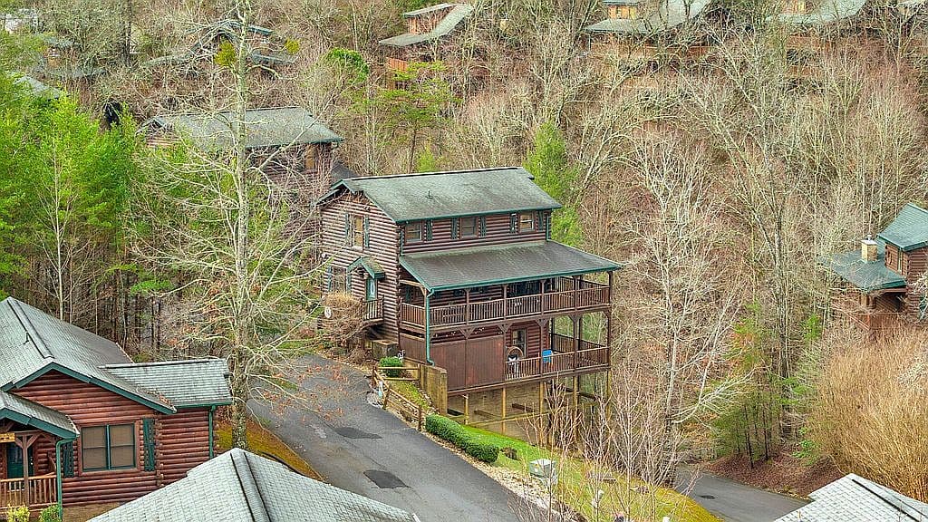 833 Spirit Loop Way - Image 2