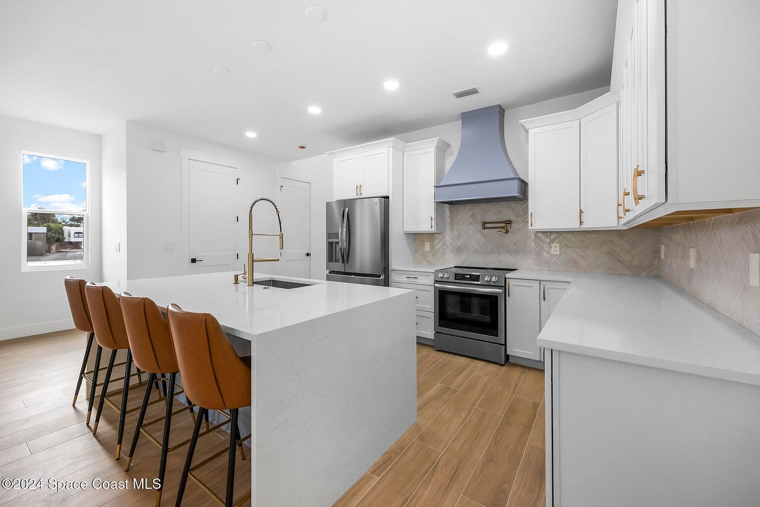 1905 Stockton St — photo 5