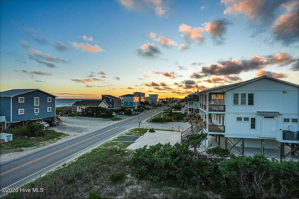 126 W Beach Drive - Image 3