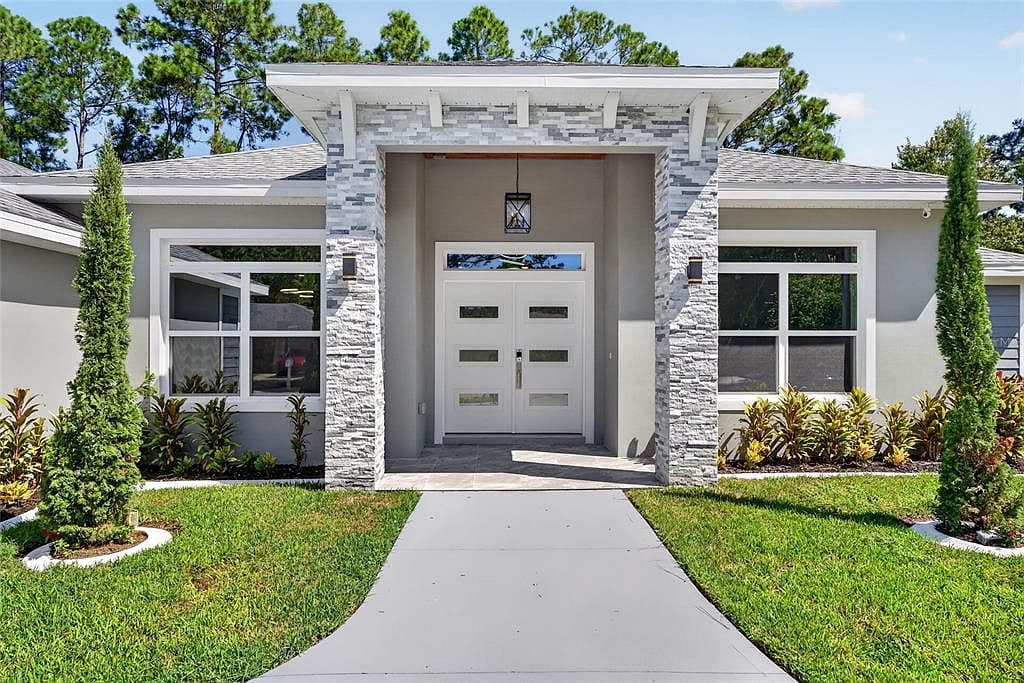 16 Bunker Hill Drive