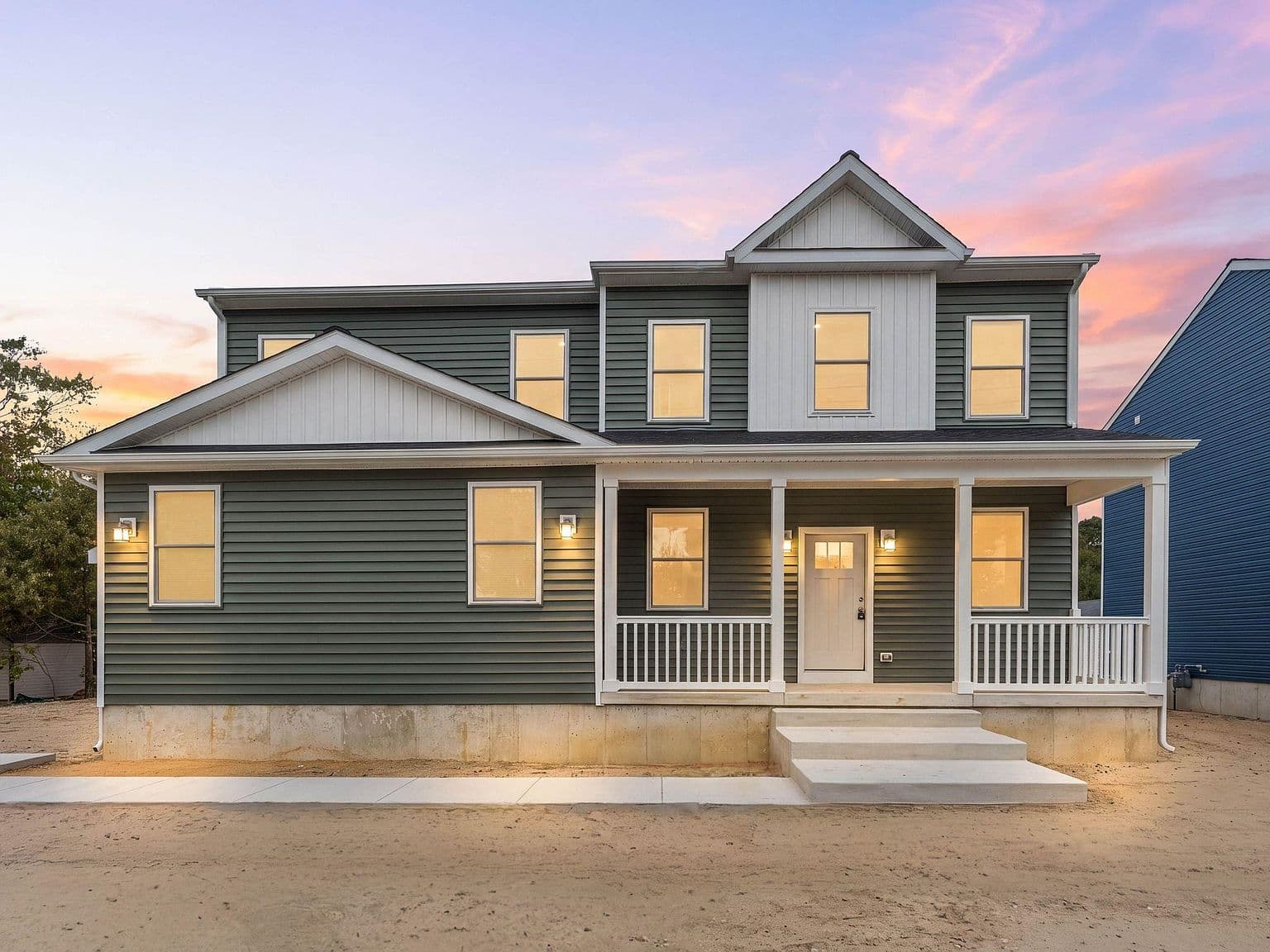203 E Bates Ave - Image 2