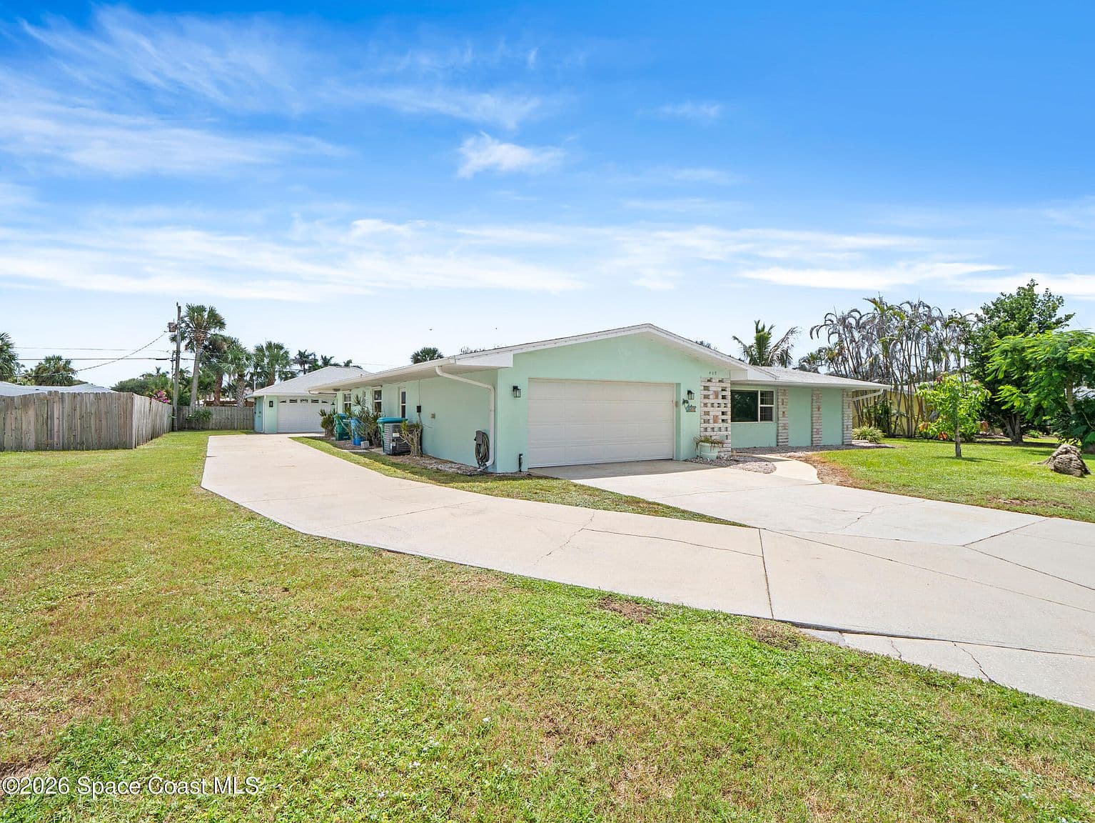 407 Banyan Way - Image 2