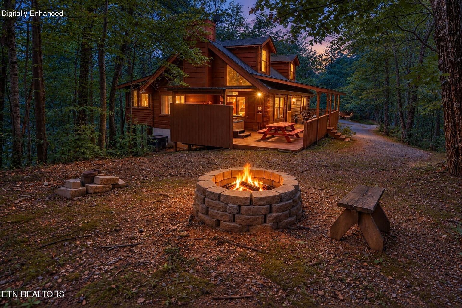 1145 Ski View Ln