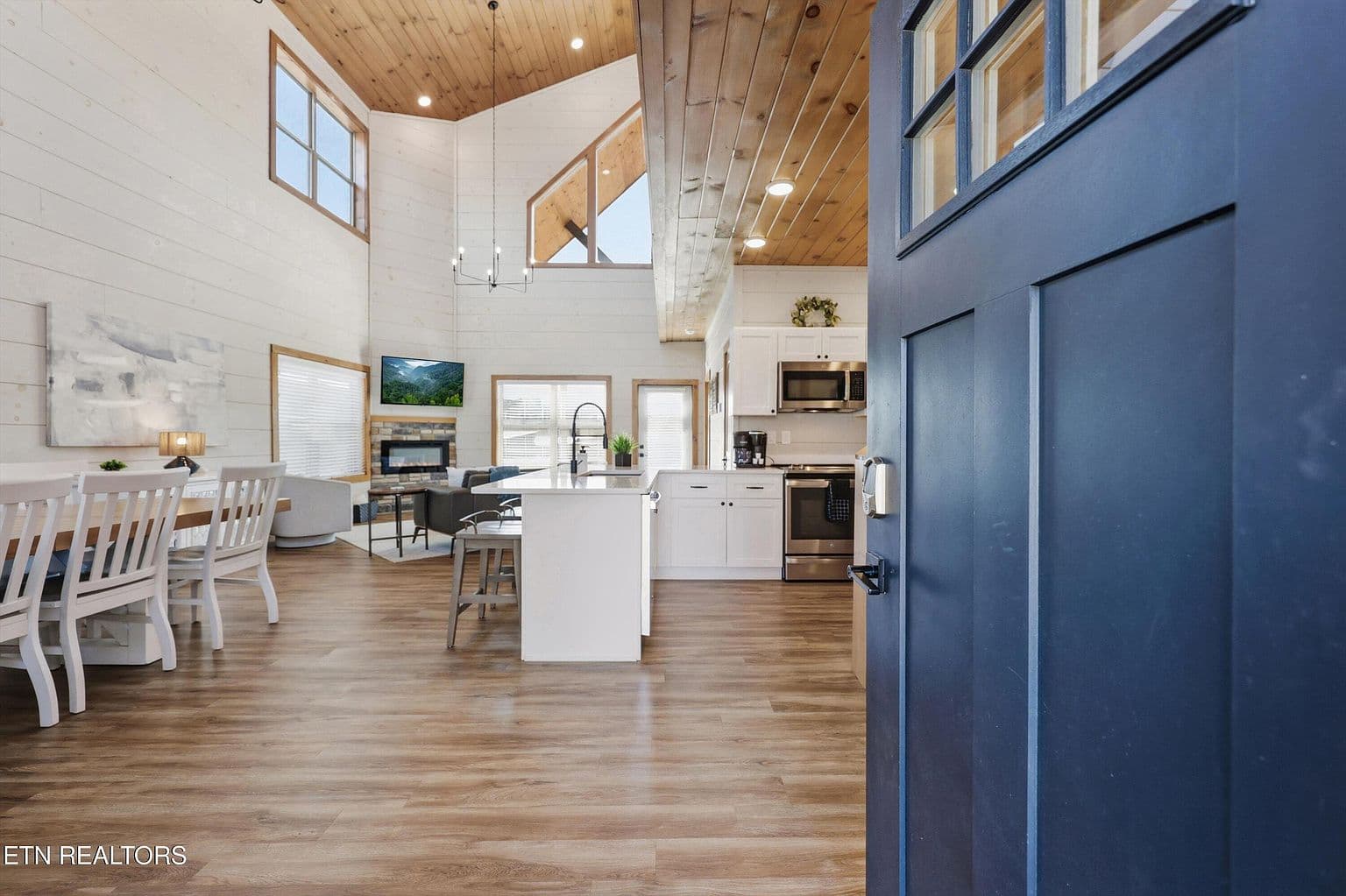 2872 Sequoia Rd - Image 3