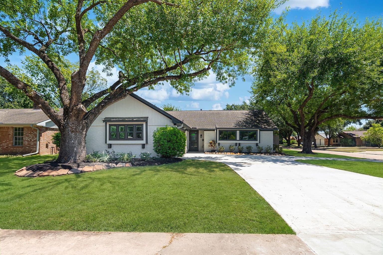 5302 Arbor Vitae Dr - Image 2