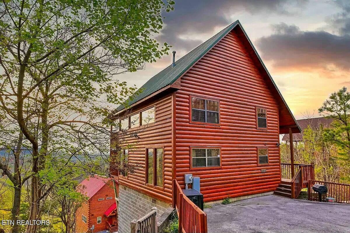 2313 Fox Berry Way