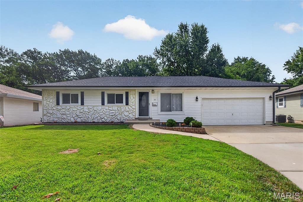 38 Country Life Dr - Image 2